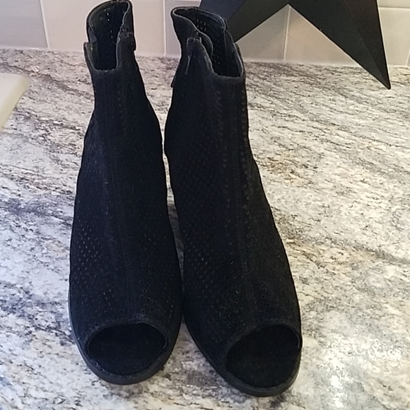 Open toe boot - Picture 4 of 5